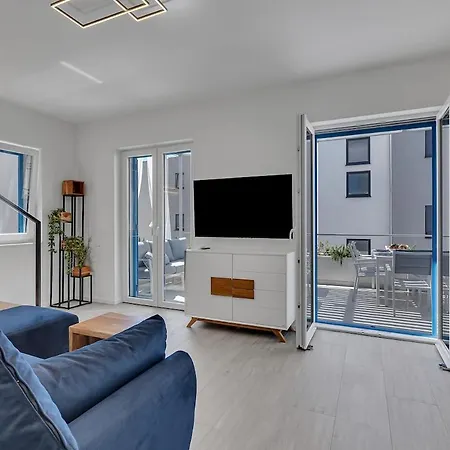 Bamboo House App 4 - Exklusiv * 马卡尔斯卡